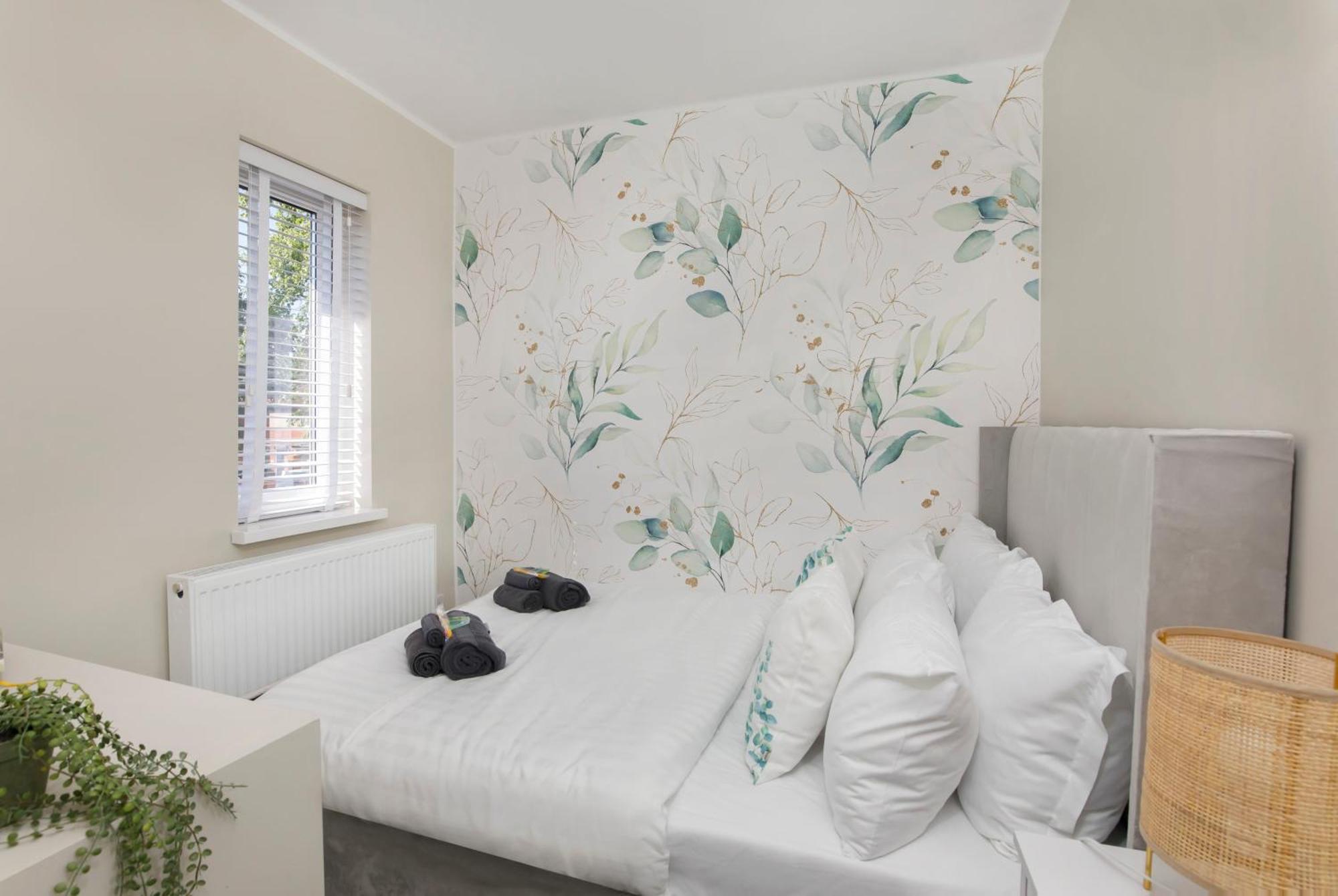 The Dodsworth Modern 4 Bedroom House, Sleeps 8 Йорк Экстерьер фото
