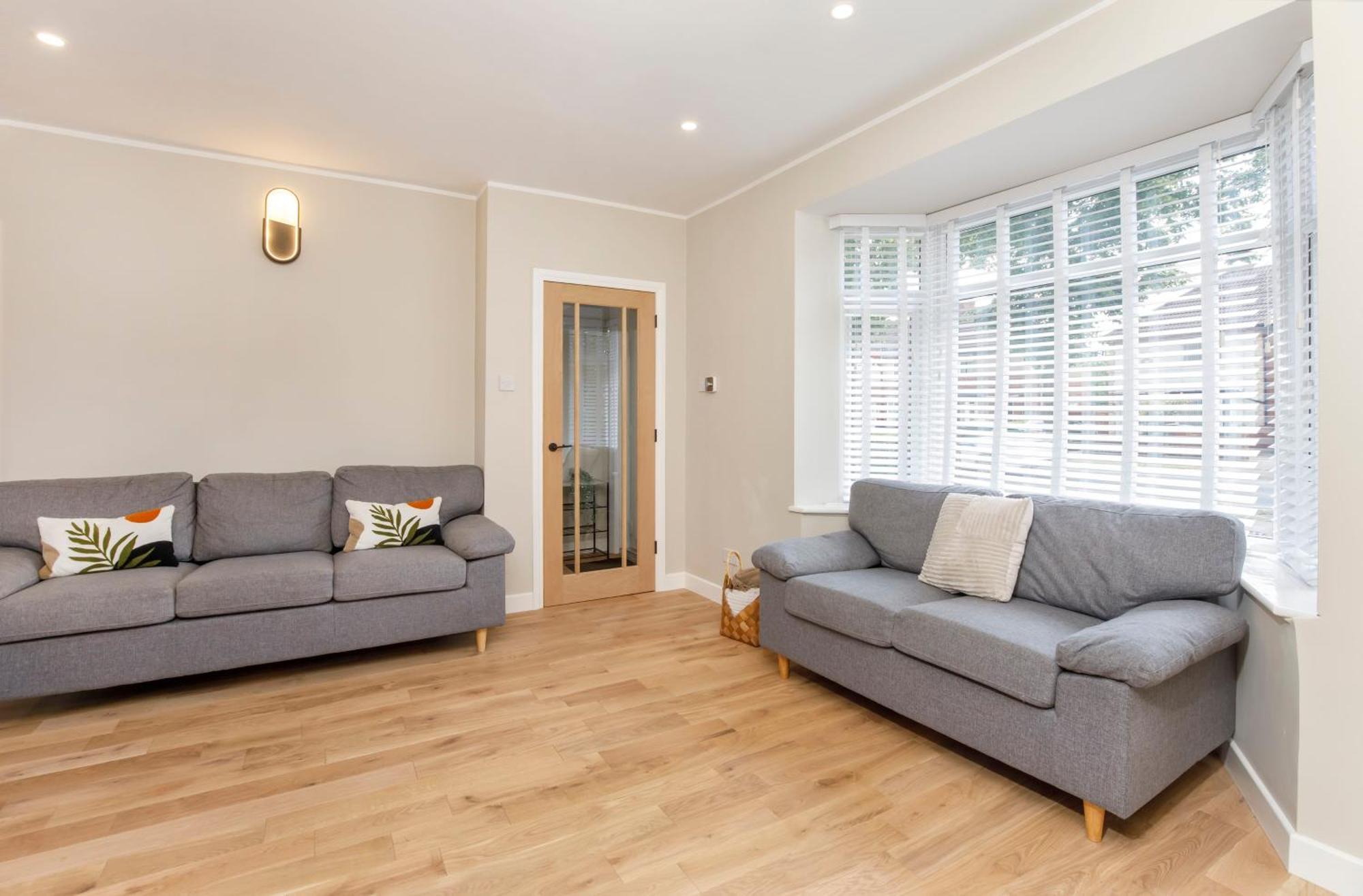 The Dodsworth Modern 4 Bedroom House, Sleeps 8 Йорк Экстерьер фото